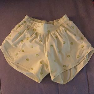 Lululemon 4” Hottie Hot Shorts